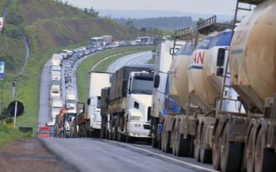 Transportadores de cargas têm até dia 31 de janeiro para se tornarem MEI Caminhoneiro