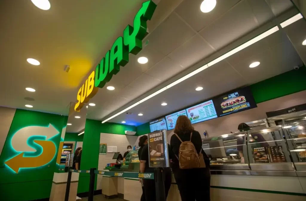 Rede de fast-food Subway é vendida para empresa de investimentos Roark Capital